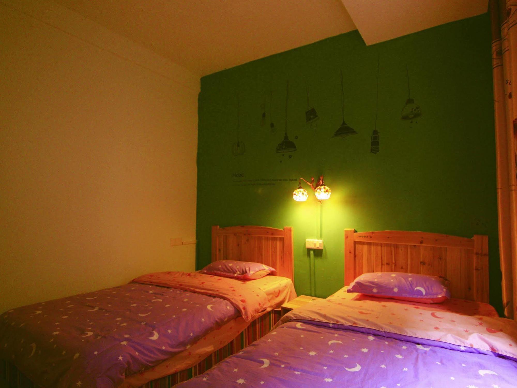 Lan Shan Chu Youth Hostel Yangshuo Buitenkant foto
